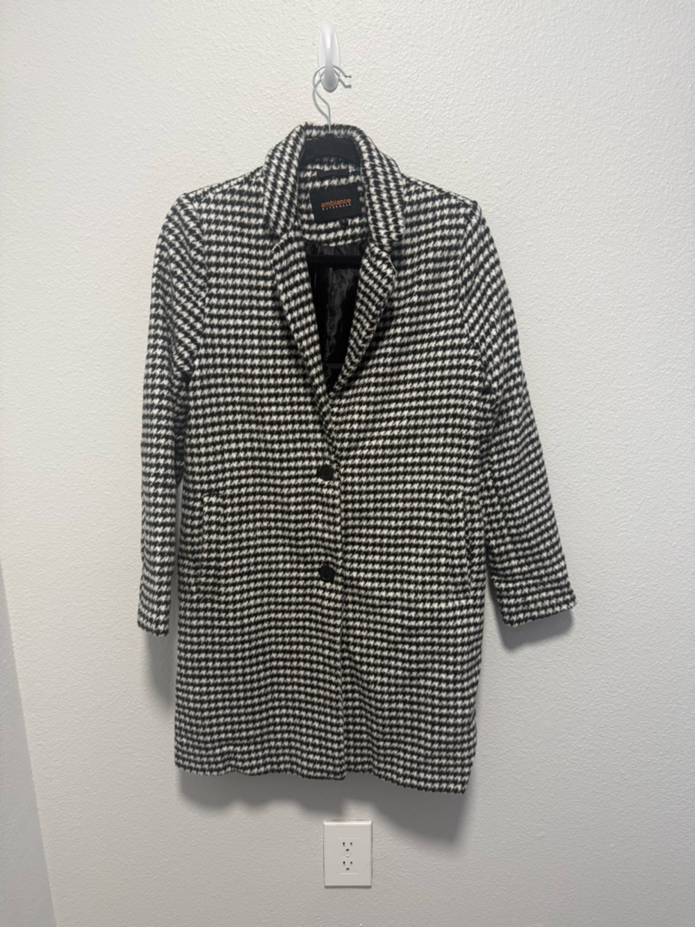 Ambiance Outerwear Houndstooth Black and White Coat Size Small